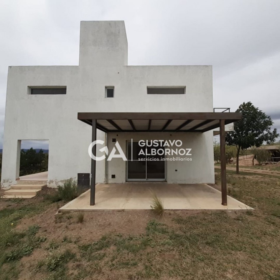 Casa en venta, en Villa Amancay