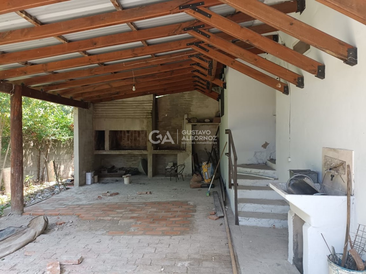 Local con departamento en venta